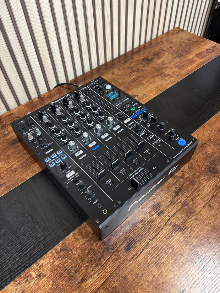 Pioneer DJM-900NXS2 4-Channel DJ Mixer