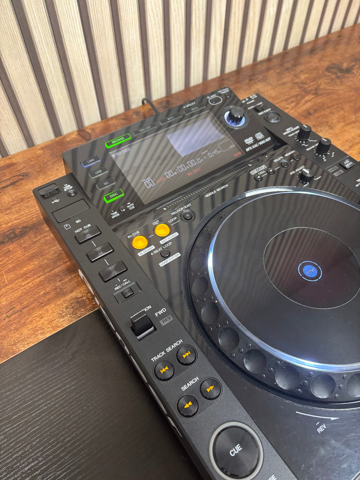 Pioneer CDJ-2000 Pro DJ Turntable