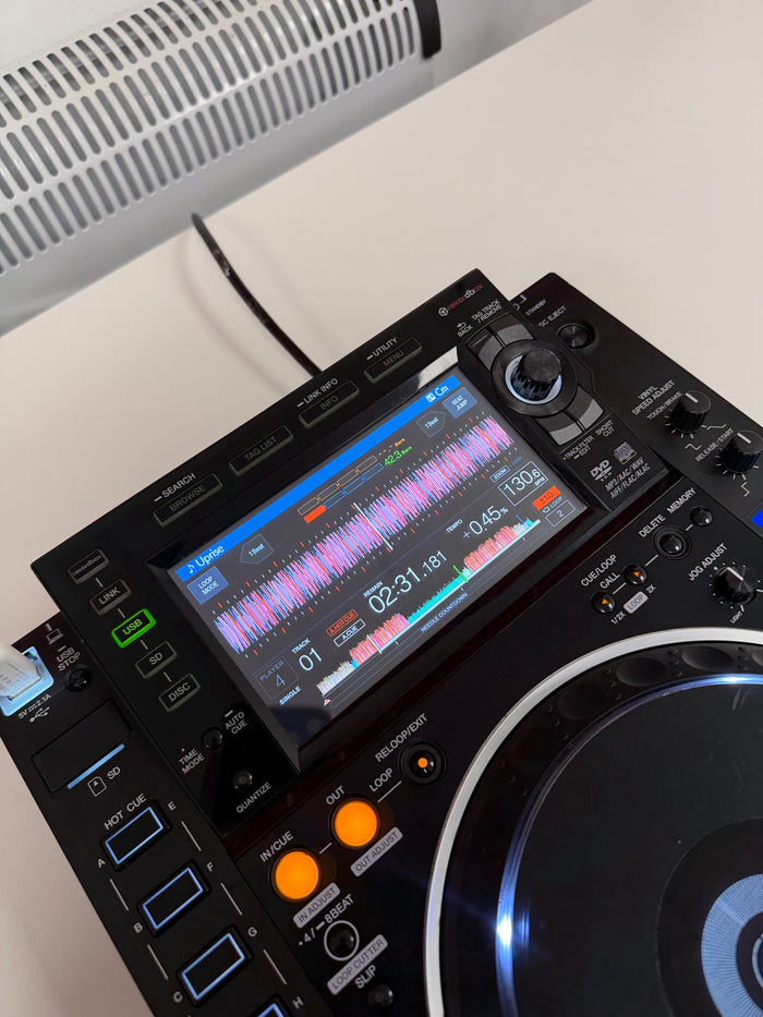 Pioneer CDJ-2000NXS2 Pro Media Player