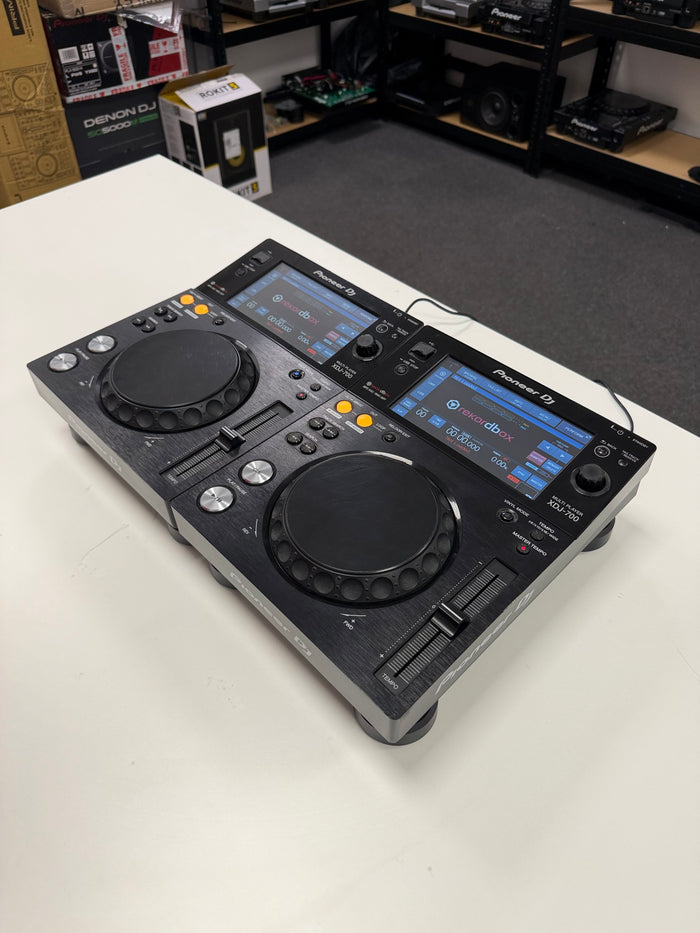 Pioneer XDJ-700 Media Player Pair