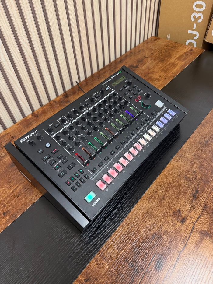 Roland TR8S Drum Machine