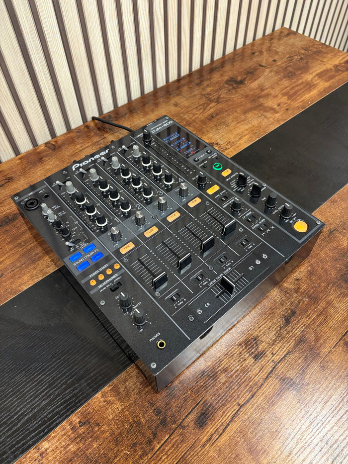 Pioneer DJM-800 4-Channel Pro DJ Mixer