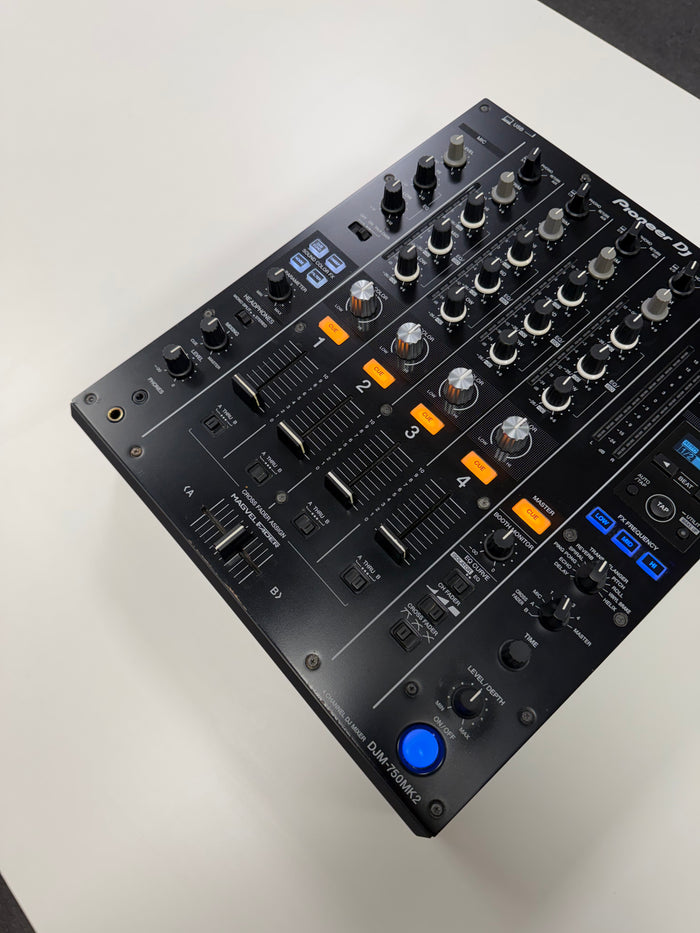 Pioneer DJM-750MK2 Professional DJ Mixer