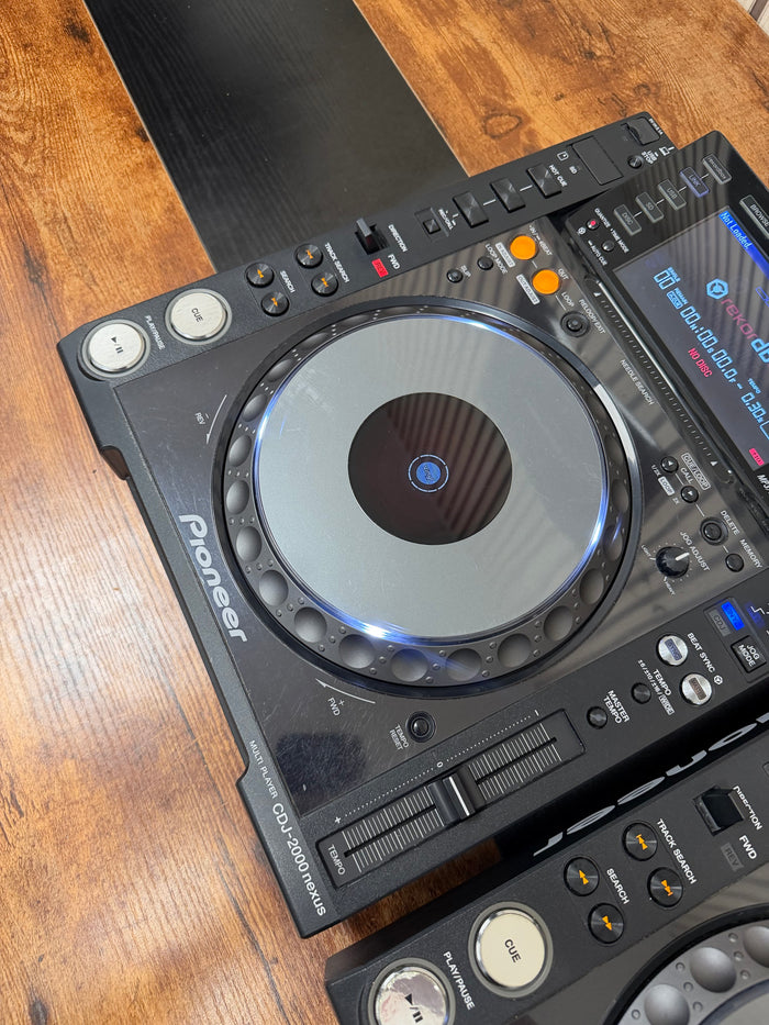 Pioneer CDJ-2000NXS Media Player Pair