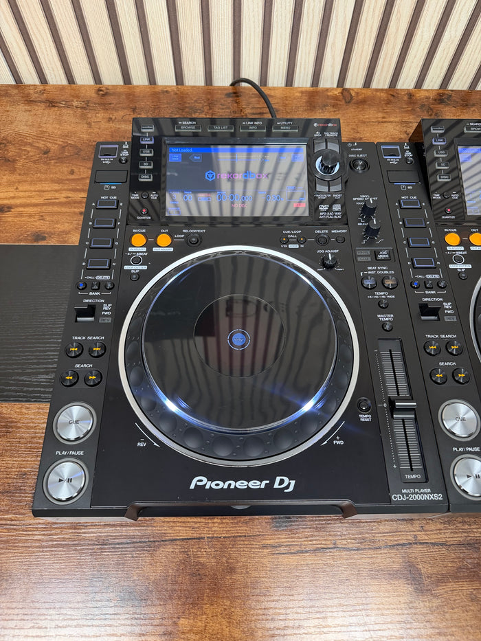 Pioneer CDJ-2000NXS2 Media Player Pair