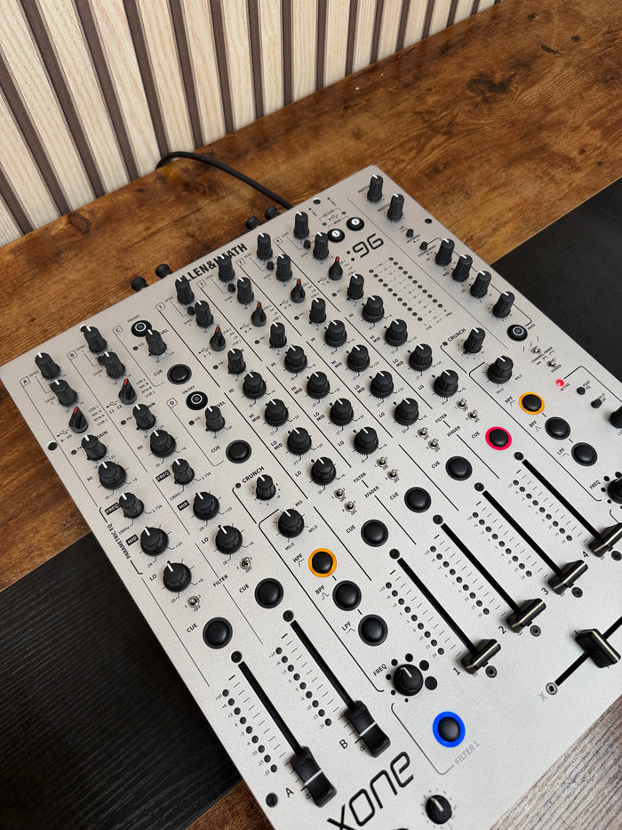 Allen & Heath Xone:96 Analogue DJ Mixer