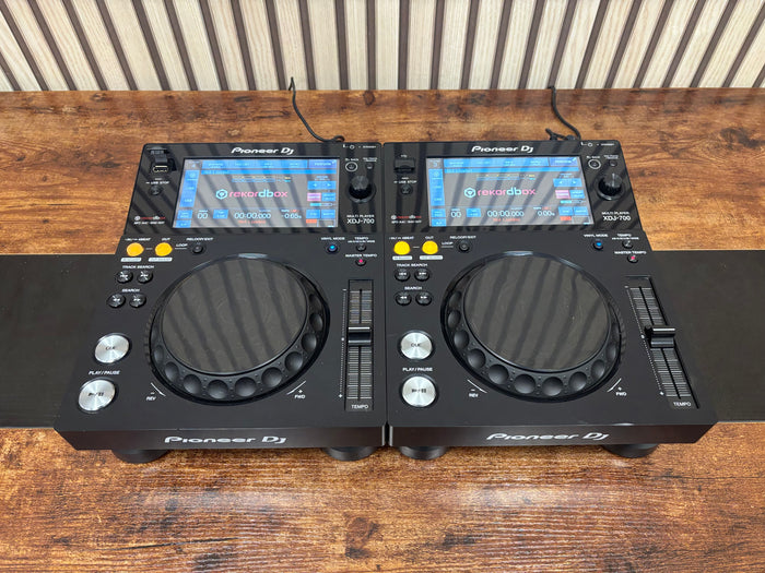 Pioneer XDJ-700 Compact Digital Turntable Pair