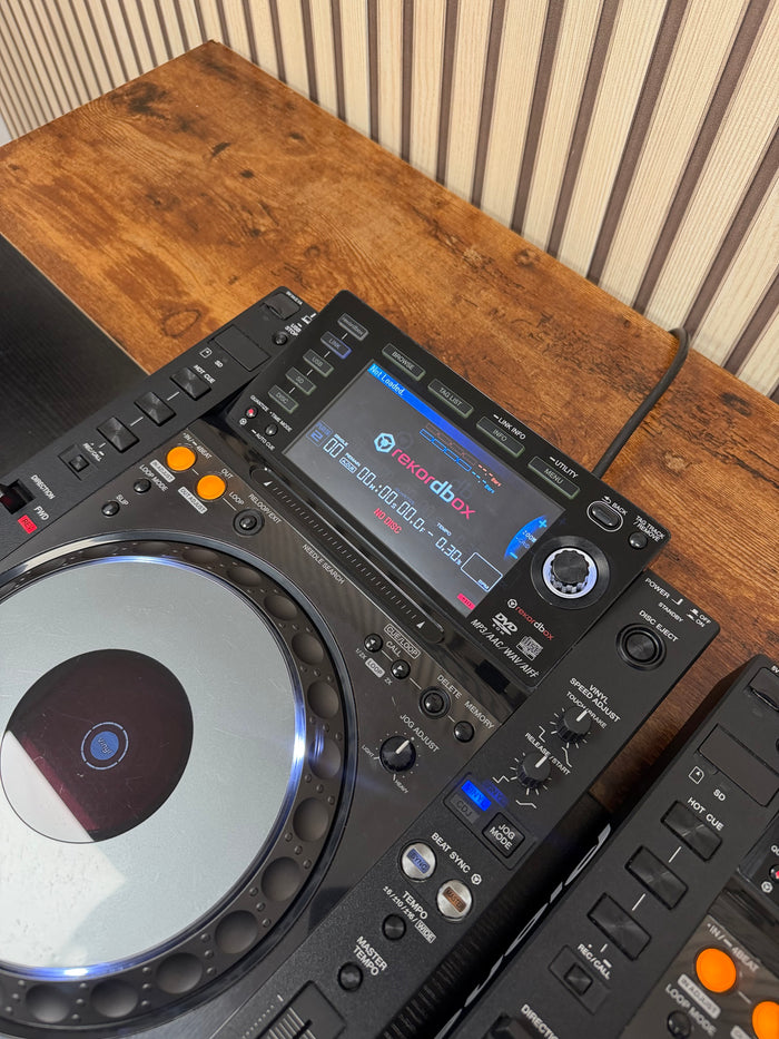 Pioneer CDJ-2000NXS Media Player Pair