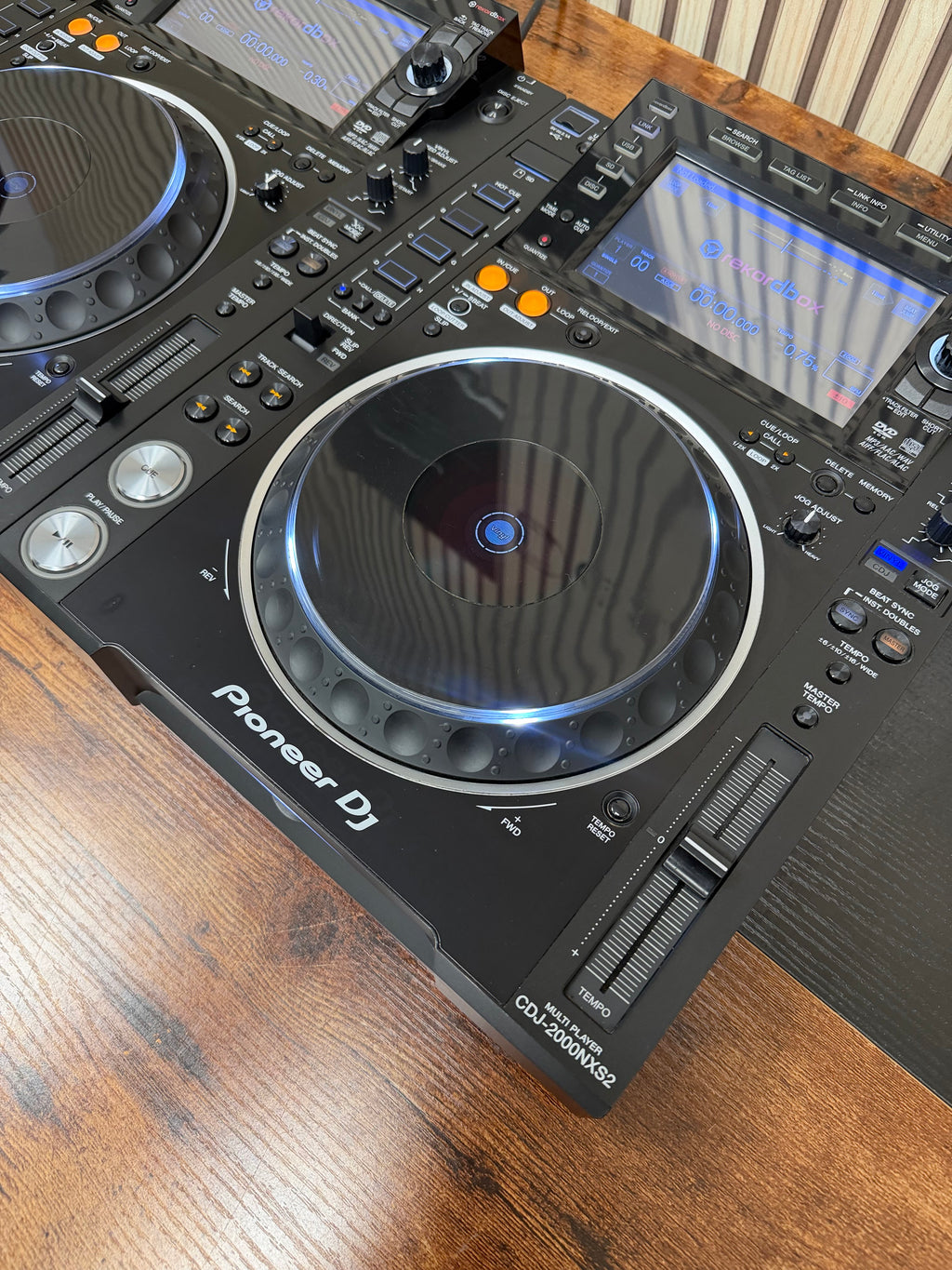 Pioneer CDJ-2000NXS2 Media Player Pair
