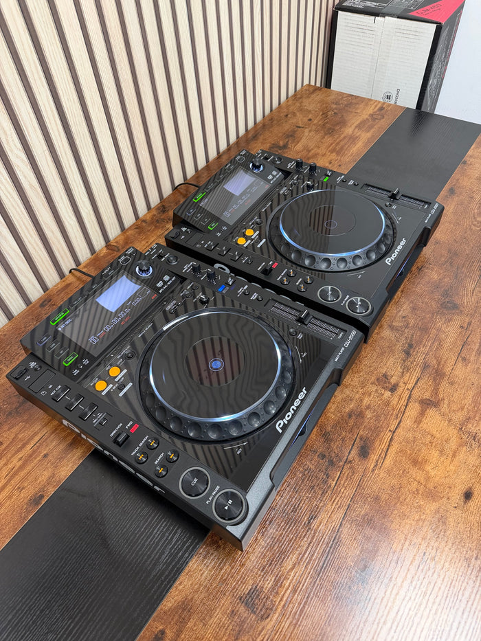 Pioneer CDJ-2000 Pro Media Player Pair