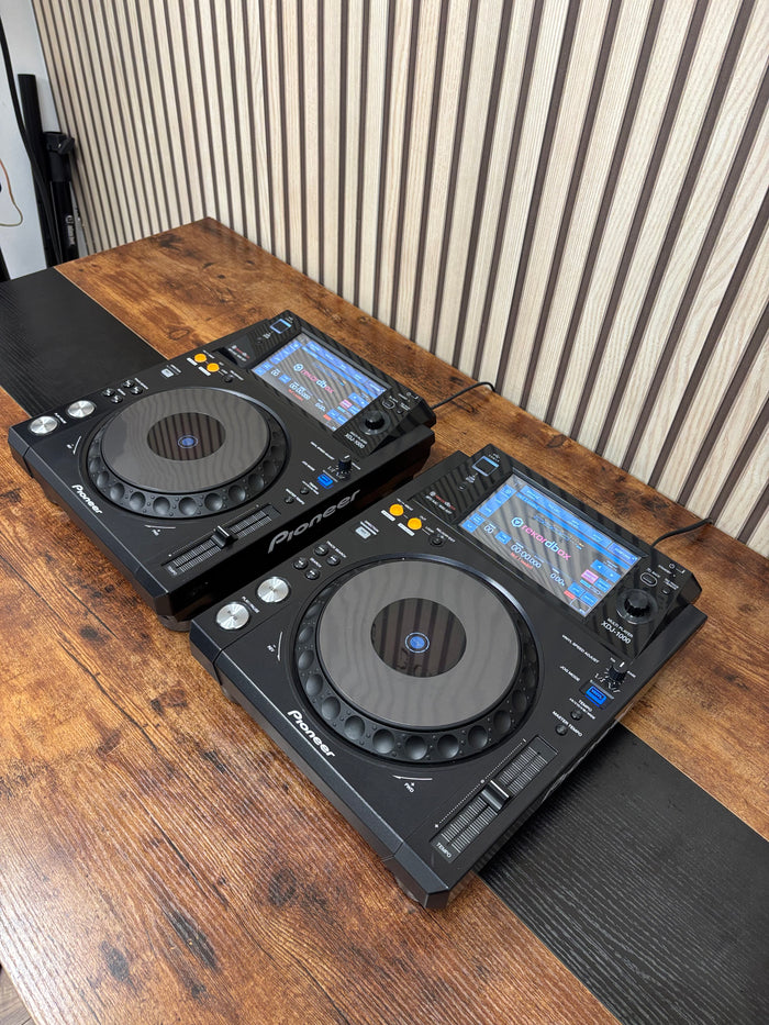 Pioneer XDJ-1000MK1 Digital Turntable Pair