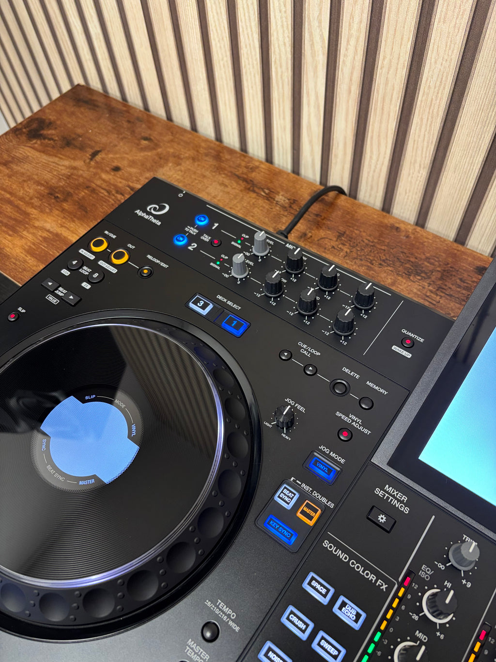 AlphaTheta XDJ-AZ