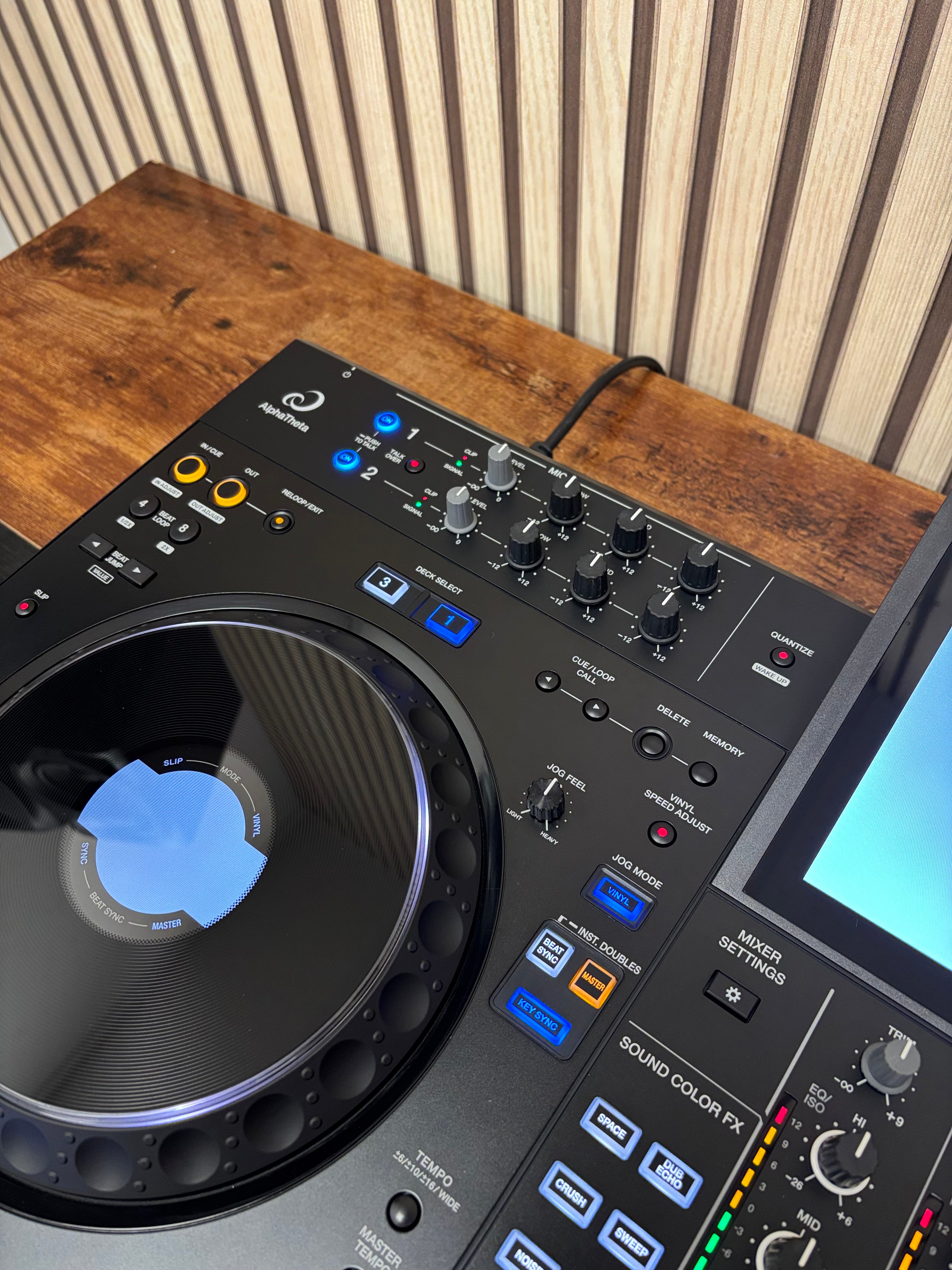 AlphaTheta XDJ-AZ