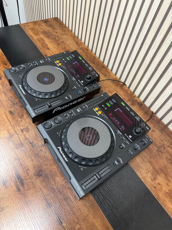 Pioneer CDJ-900 Media Player Pair