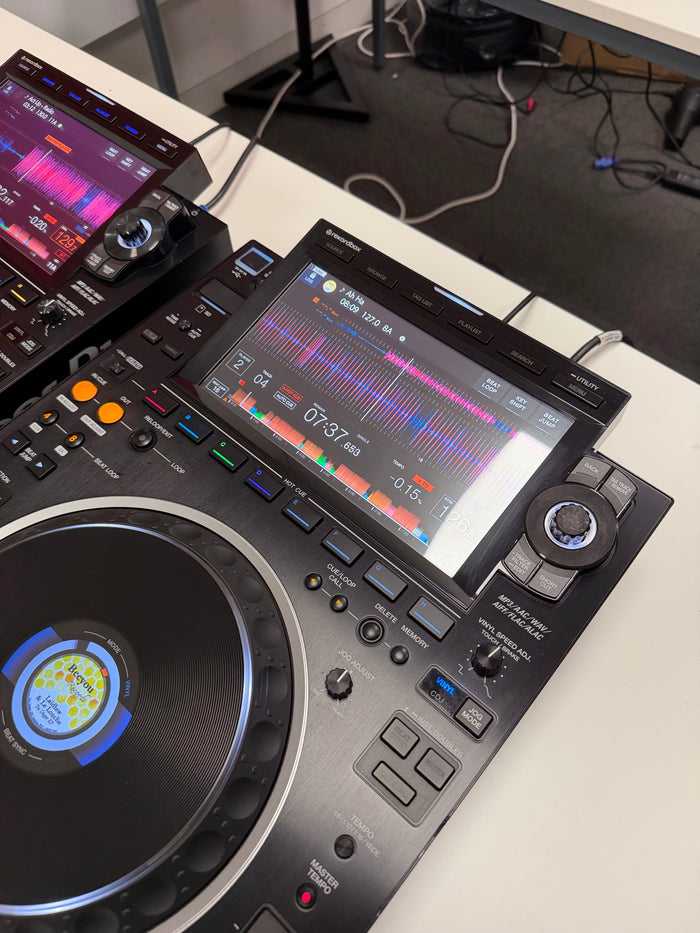 Pioneer CDJ-3000 Pro Media Player Pair