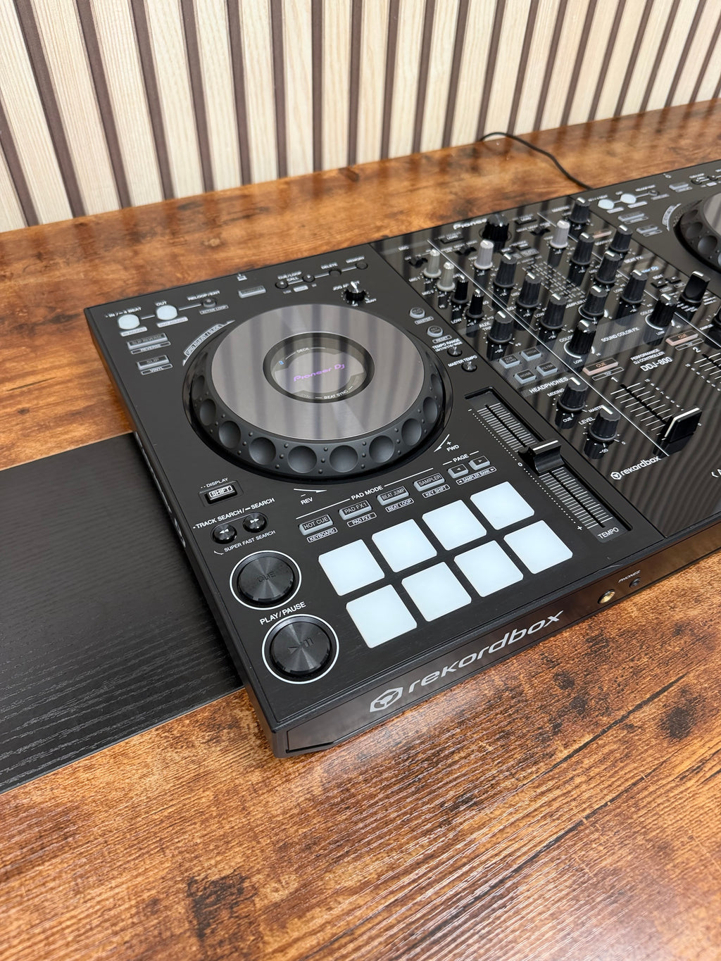 Pioneer DDJ-800 DJ Controller
