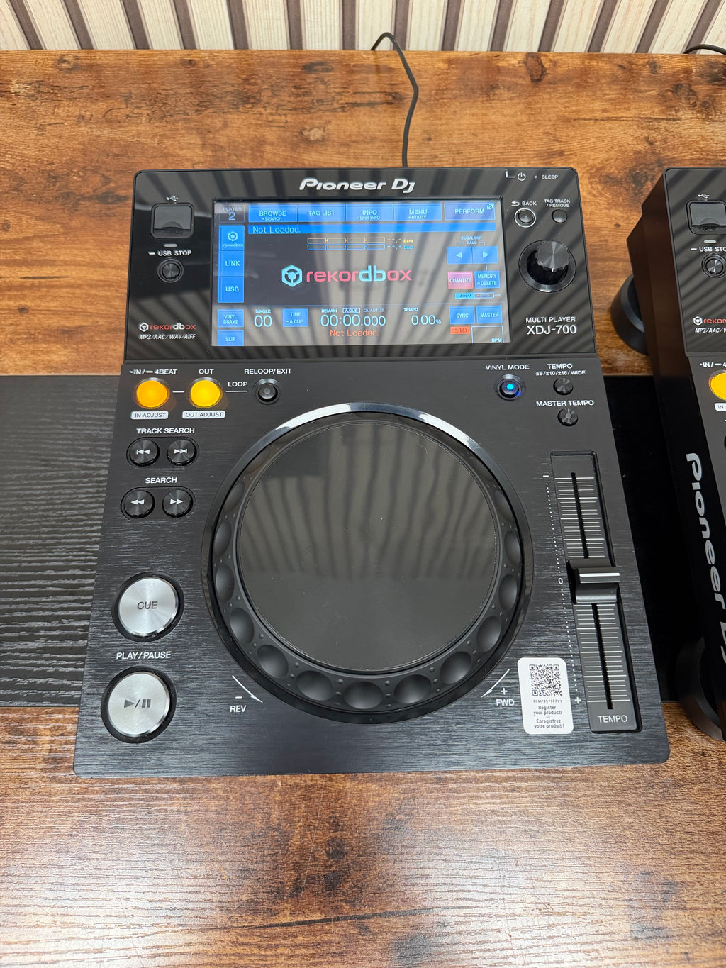 Pioneer XDJ-700 Media Player Pair