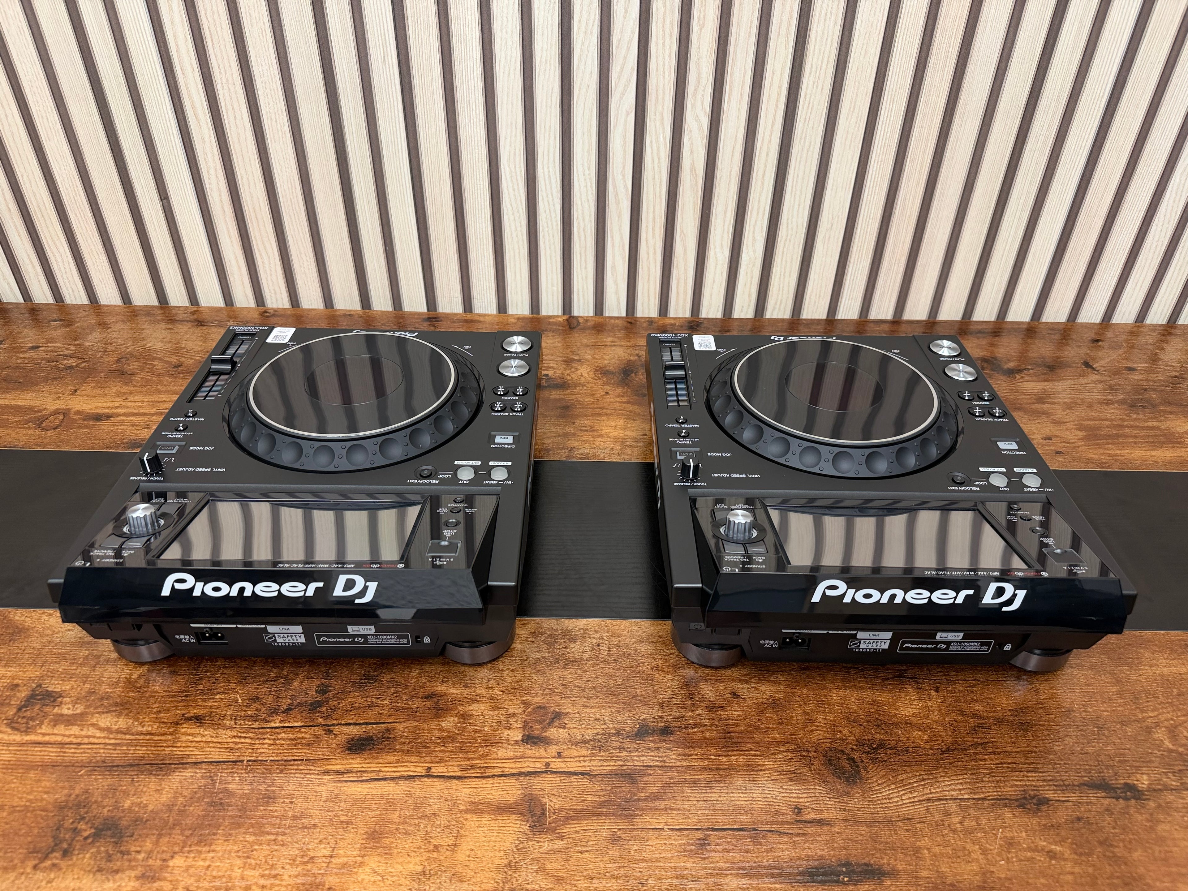 Pioneer DJ XDJ-1000MK2 Digital Turntable Pair
