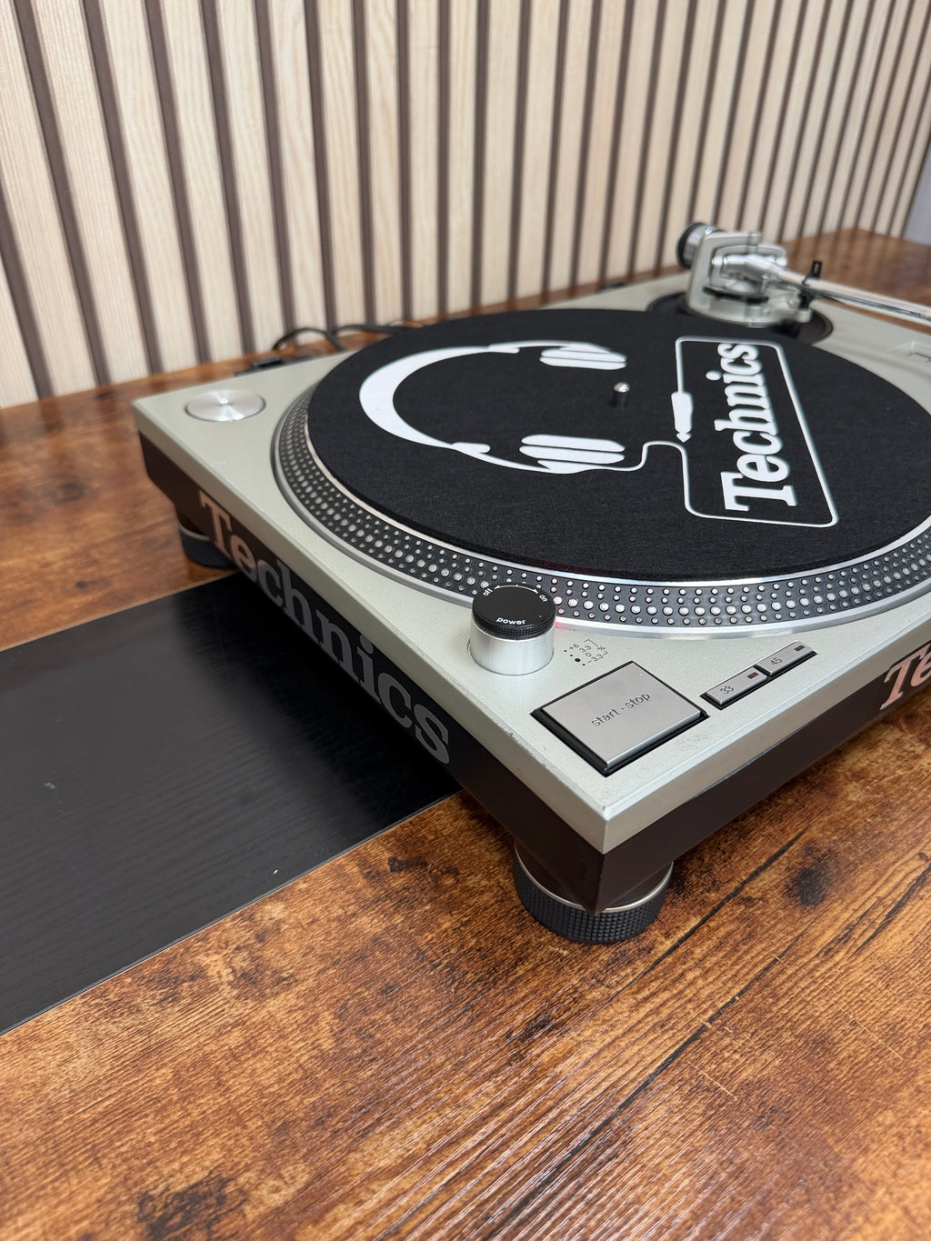 Technics SL-1200MK2 DJ Turntable