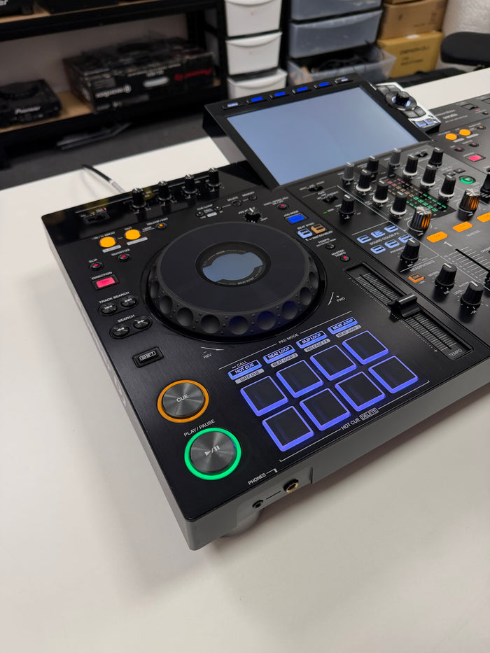 Pioneer XDJ-RX3 Standalone DJ Controller