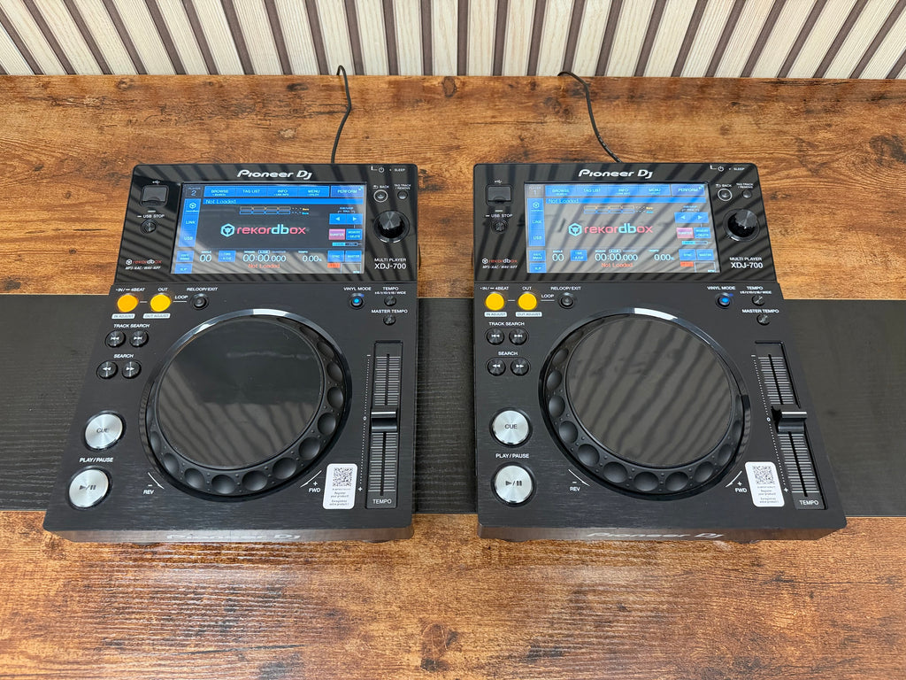 Pioneer XDJ-700 Media Player Pair