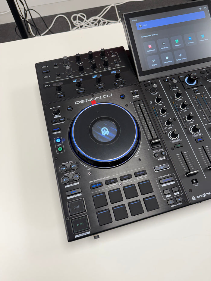Denon Prime 4 + Standalone DJ Controller