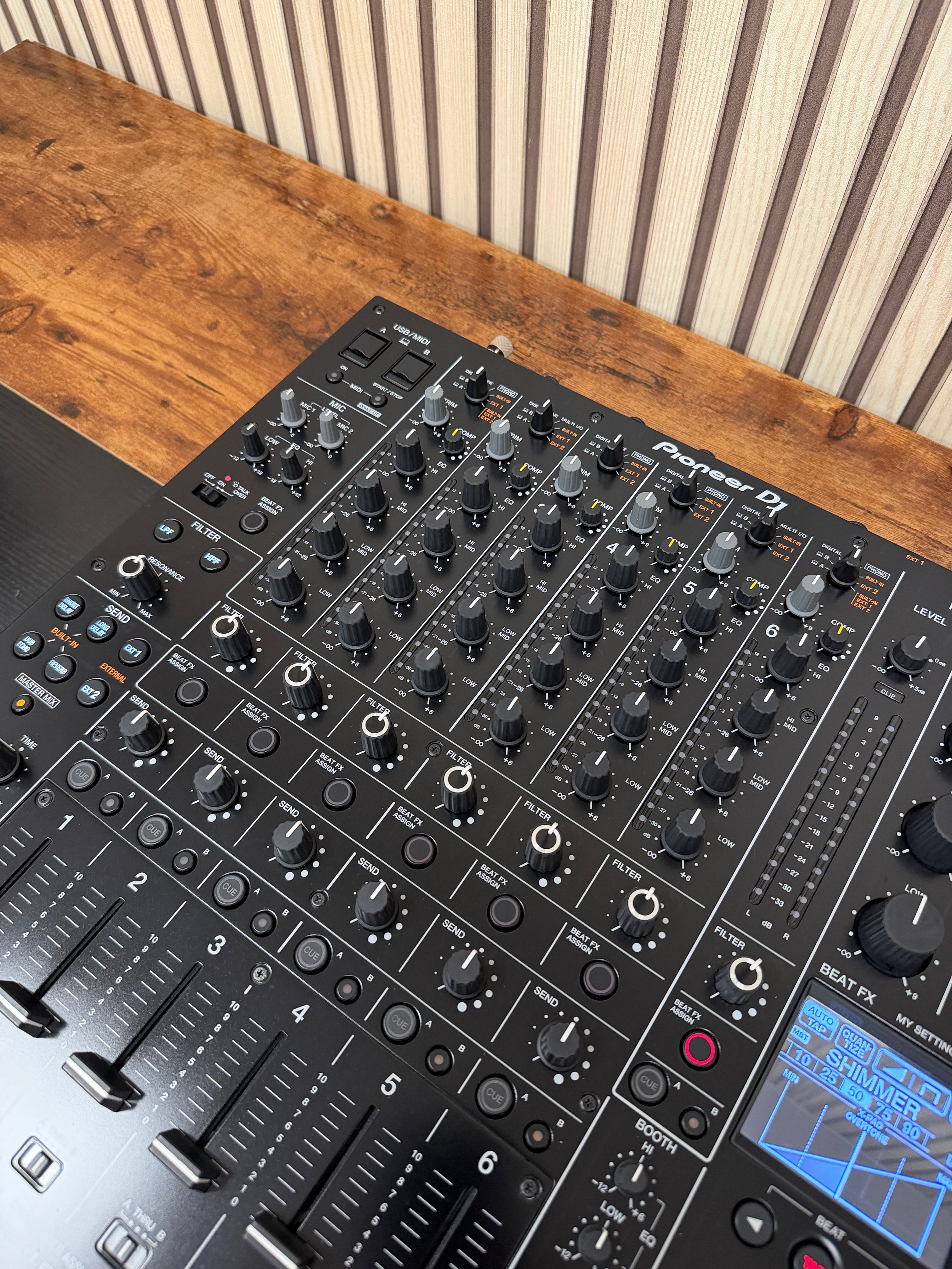 Pioneer DJM-V10 6-Channel Pro DJ Mixer