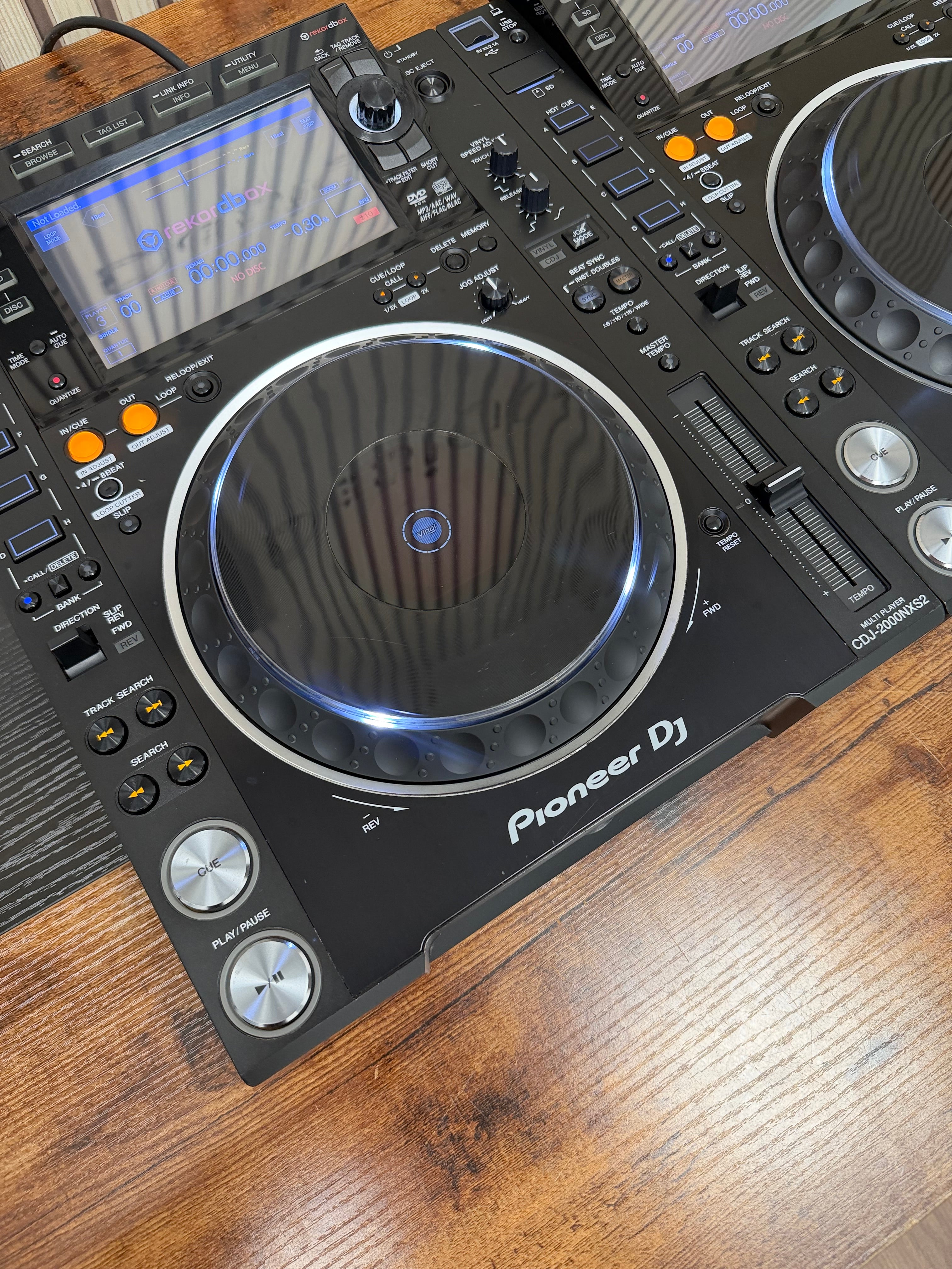 Pioneer CDJ-2000NXS2 Media Player Pair
