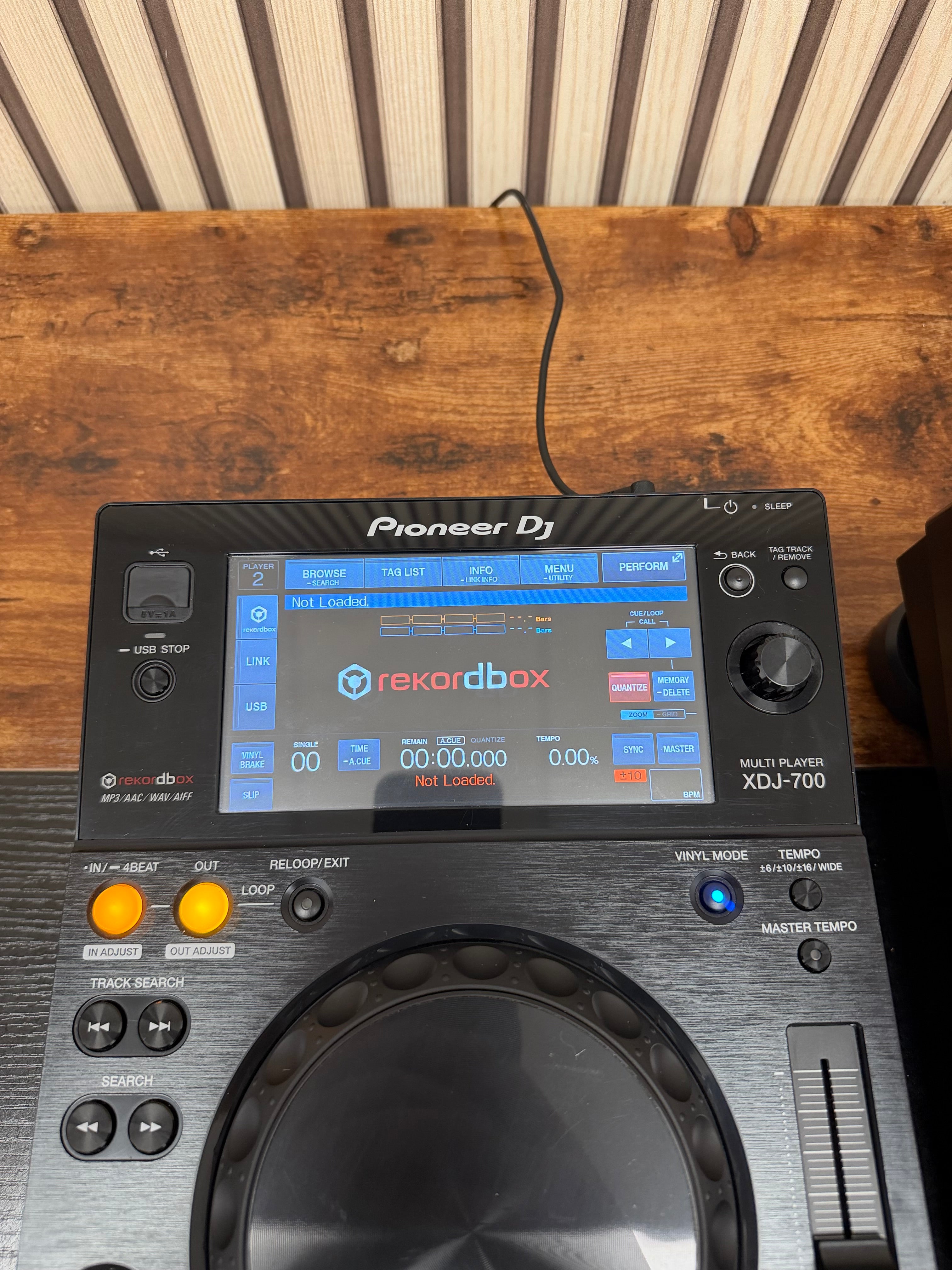 Pioneer XDJ-700 Media Player Pair