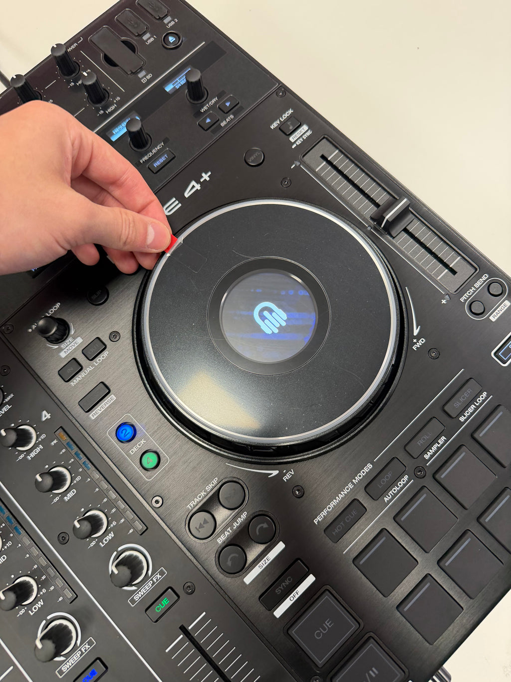 Denon Prime 4 + Standalone DJ Controller