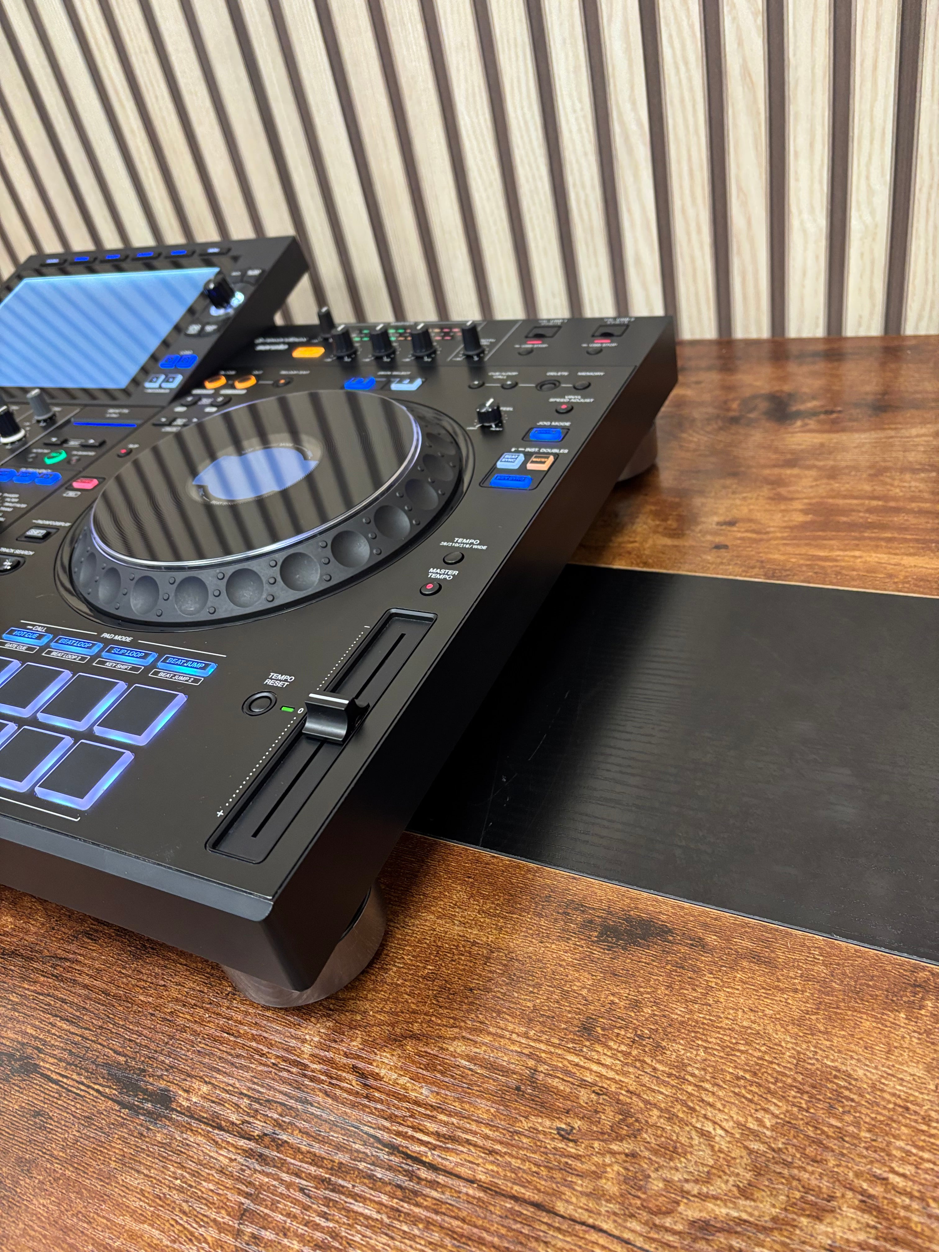 AlphaTheta XDJ-AZ