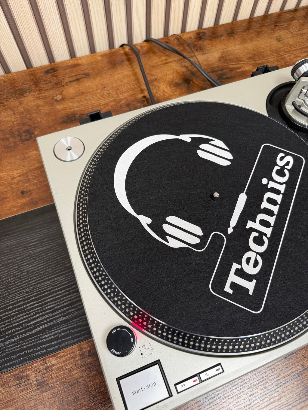 Technics SL-1200MK2 DJ Turntable