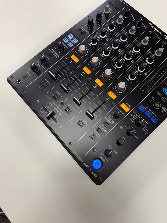 Pioneer DJM-750MK2 DJ Mixer
