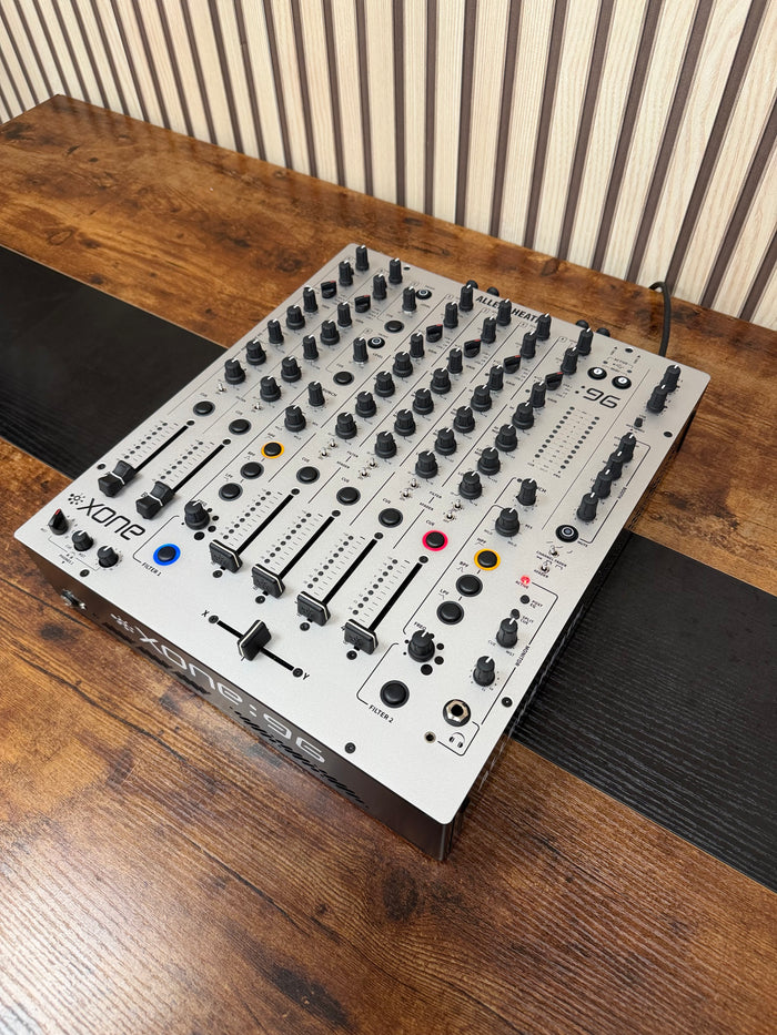Allen & Heath Xone:96 Analogue DJ Mixer
