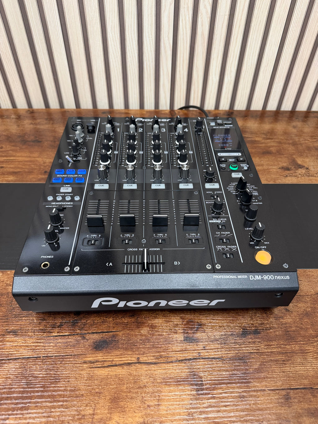 Pioneer DJM-900NXS 4-Channel DJ Mixer