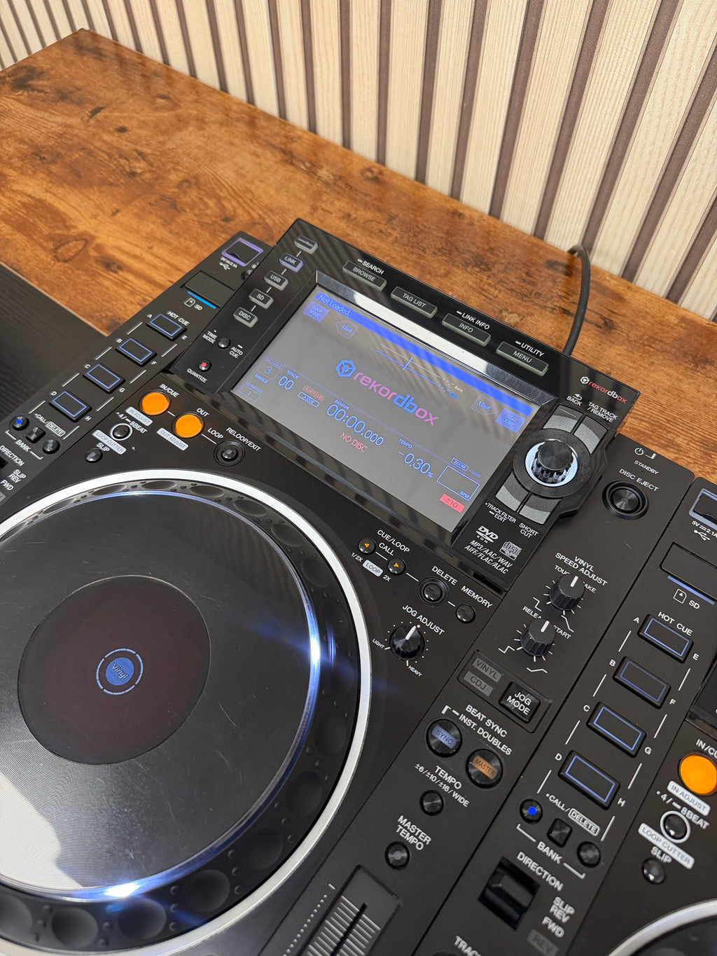 Pioneer CDJ-2000NXS2 Media Player Pair