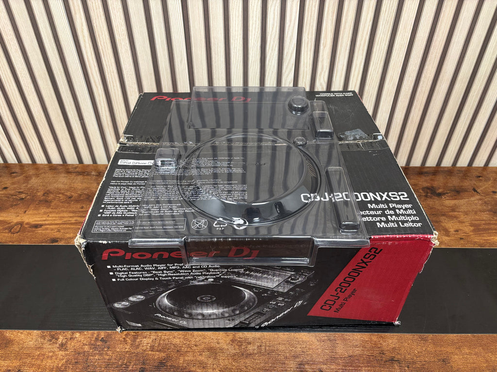 Pioneer CDJ-2000NXS2 Pro DJ Turntable