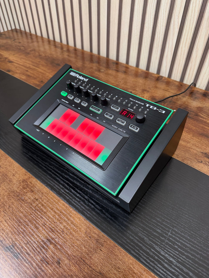 Roland TB-3 Synthesiser