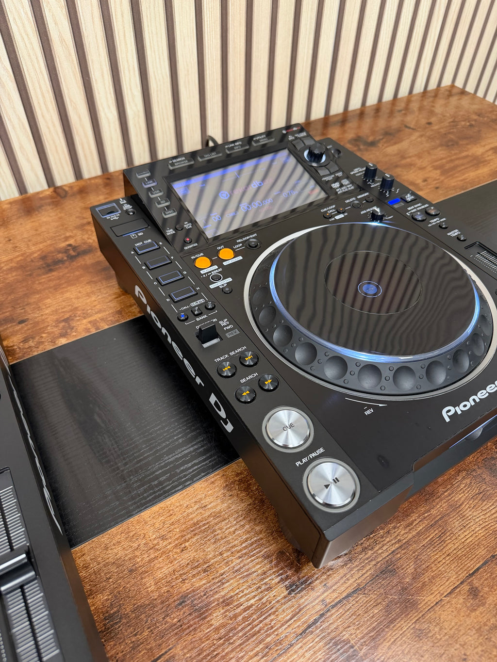 Pioneer CDJ-2000NXS2 Media Player Pair