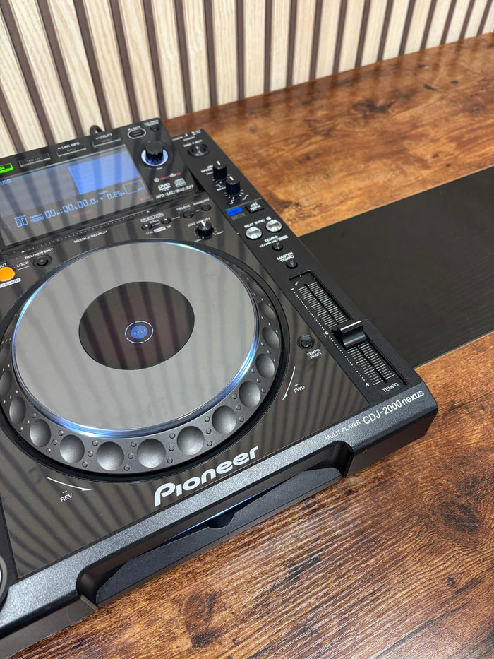 Pioneer CDJ-2000NXS Pro DJ Turntable