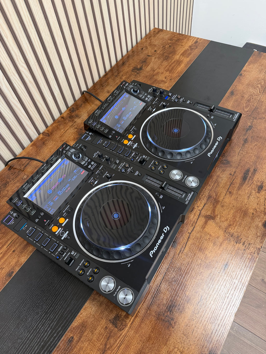 Pioneer CDJ-2000NXS2 Media Player Pair
