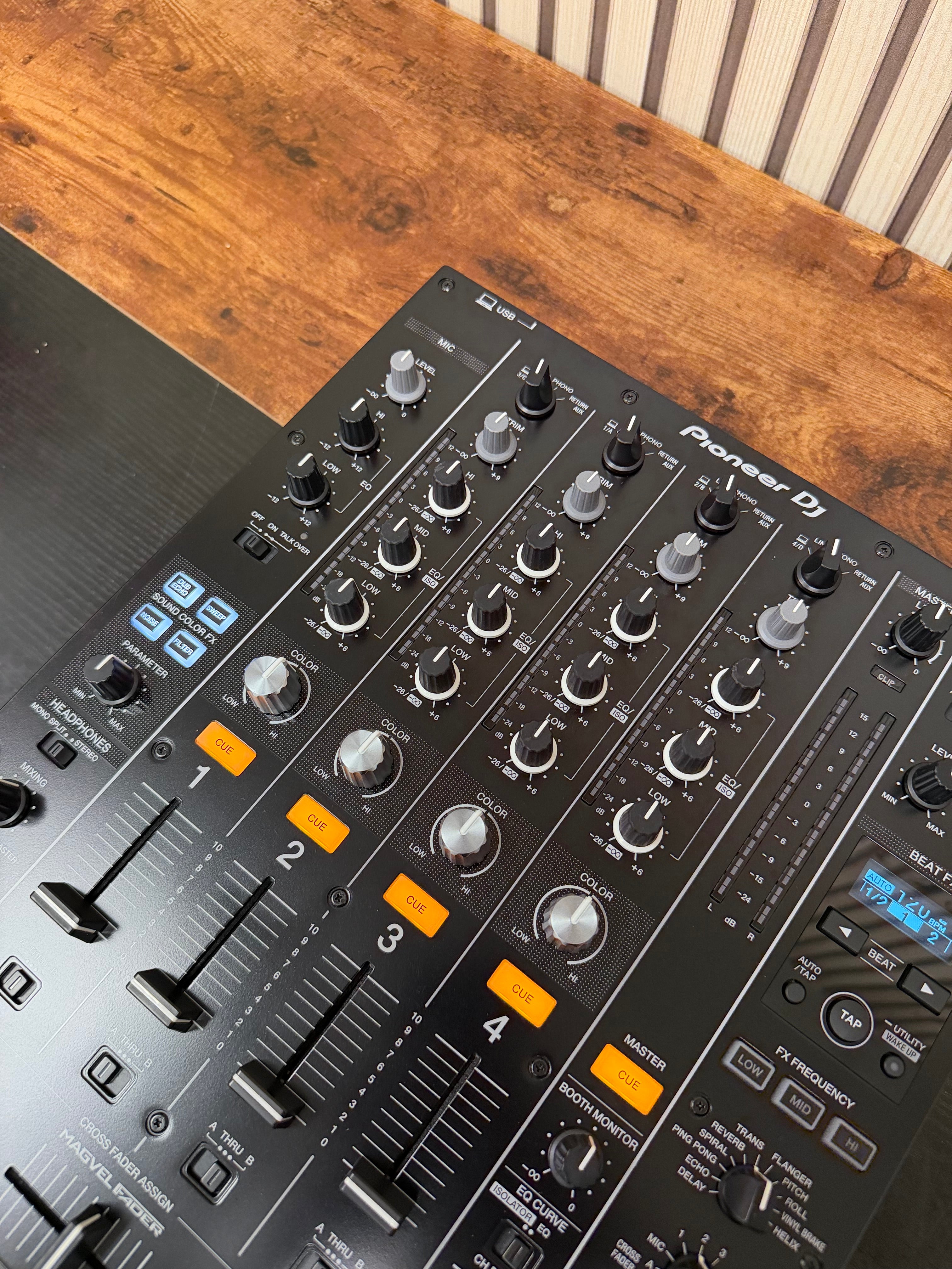 Pioneer DJ DJM-750MK2 4-Channel DJ Mixer