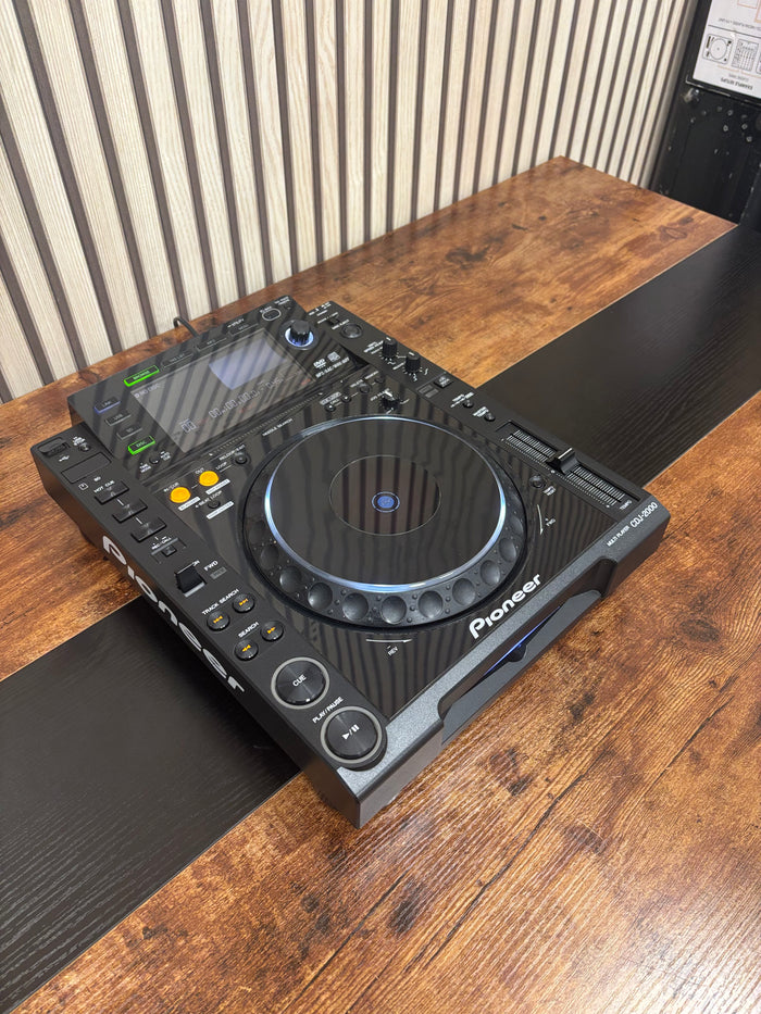 Pioneer CDJ-2000 Pro DJ Turntable