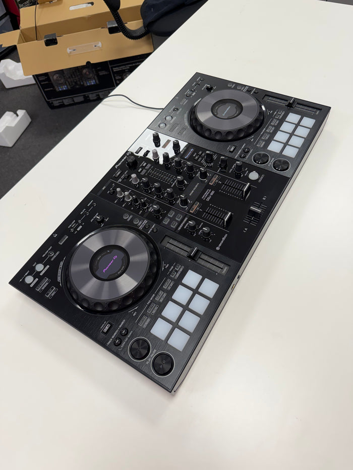 Pioneer DDJ-800 DJ Controller