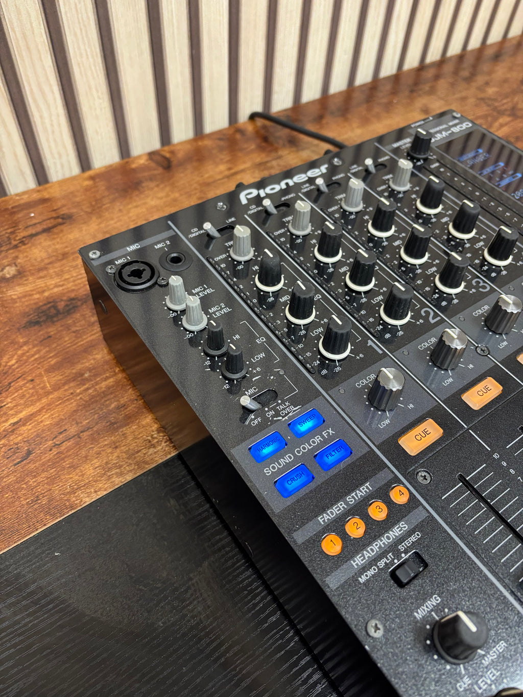 Pioneer DJM-800 4-Channel Pro DJ Mixer