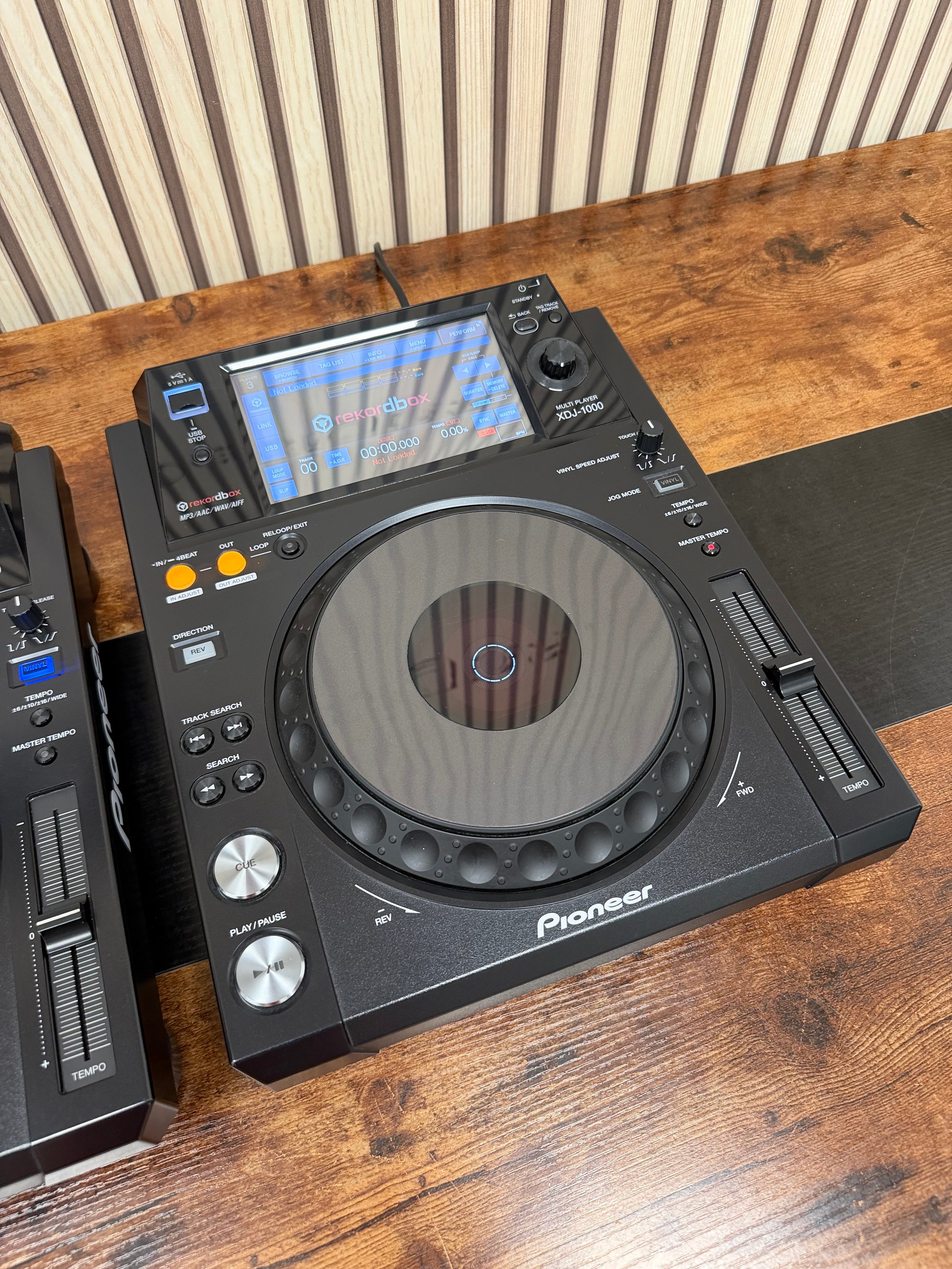 Pioneer XDJ-1000MK1 Digital Media Player Pair
