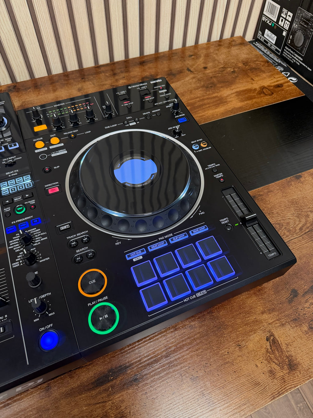 Pioneer XDJ-XZ Standalone Controller