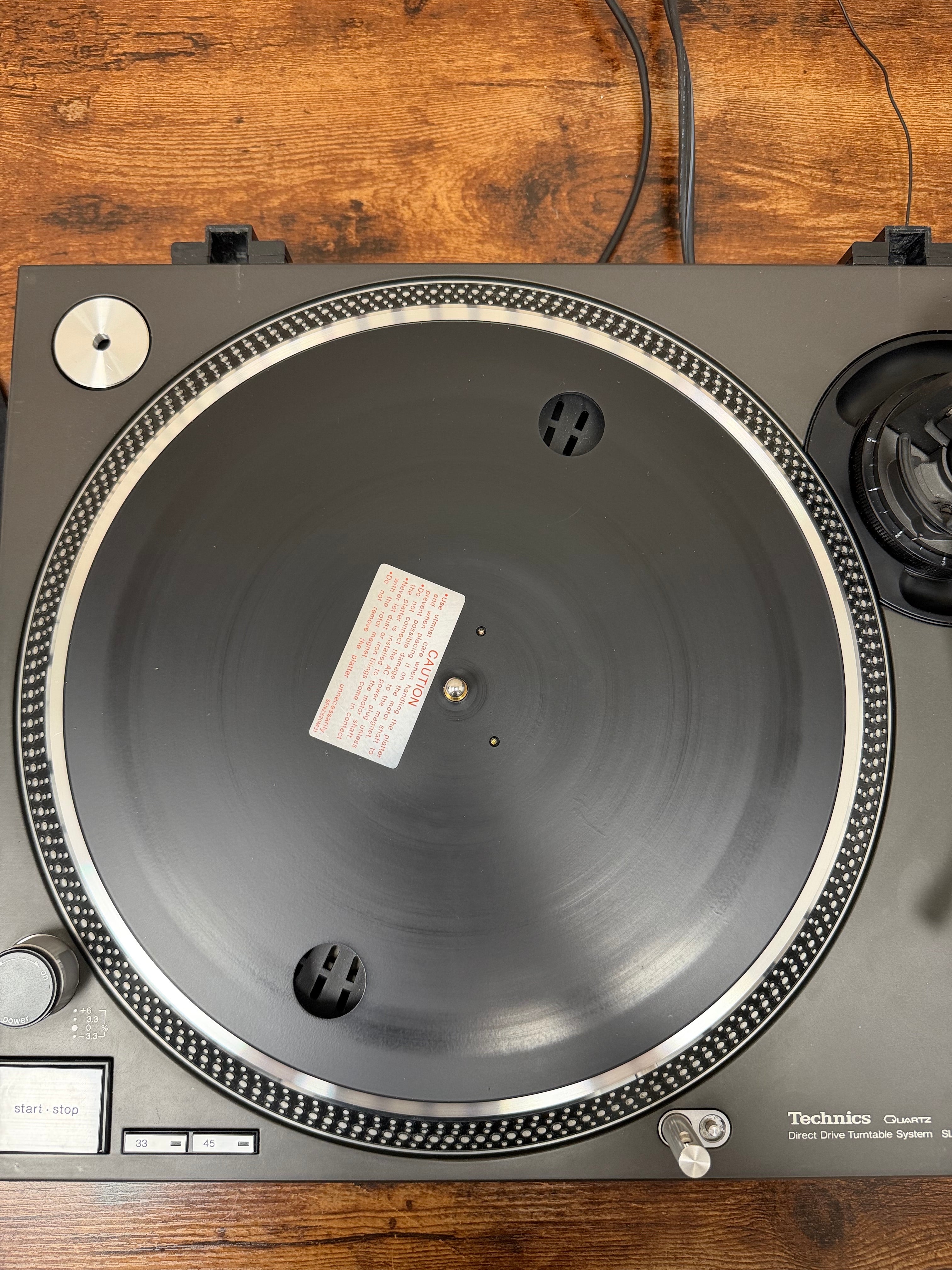 Technics SL-1210MK2 Turntable