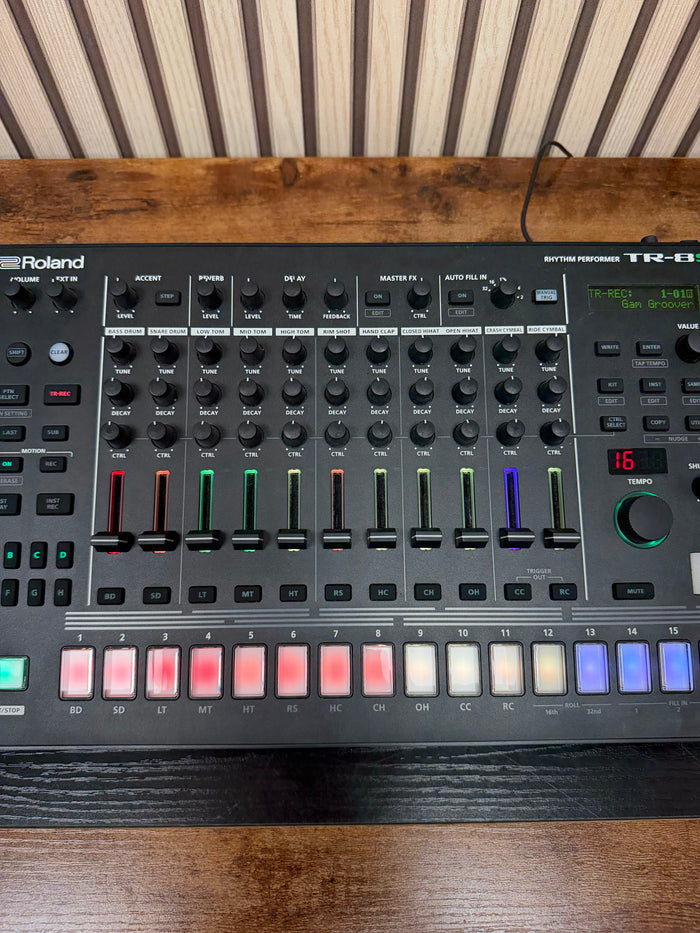 Roland TR8S Drum Machine