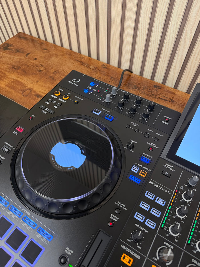 AlphaTheta XDJ-AZ Pro Standalone DJ Controller